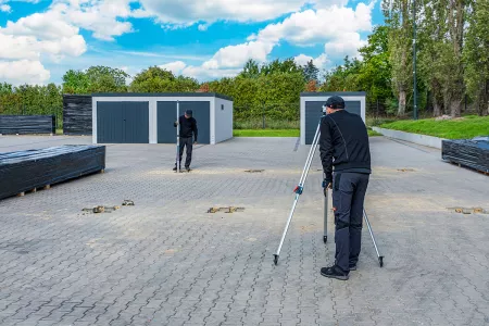 Gartenhaus Fundamente erstellen mit einem Spaten