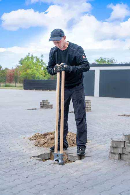 Gartenhaus Fundamente erstellen mit einem Erdlochausheber