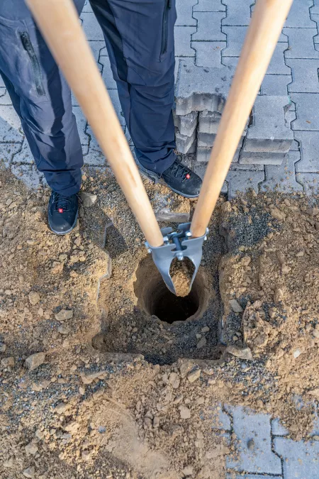 Gartenhaus Fundamente erstellen mit einem Erdlochausheber